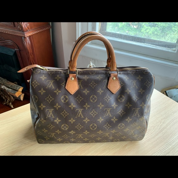 Louis Vuitton Handbags - 💯% Auth Louis Vuitton Speedy 35 Handbag